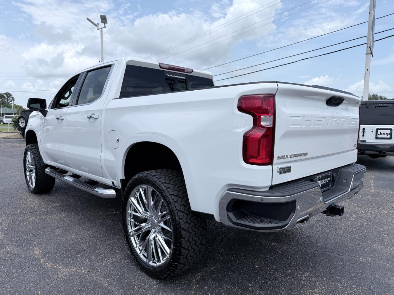 Chevrolet Silverado 1500 4WD Crew Cab 147" LTZ 2024