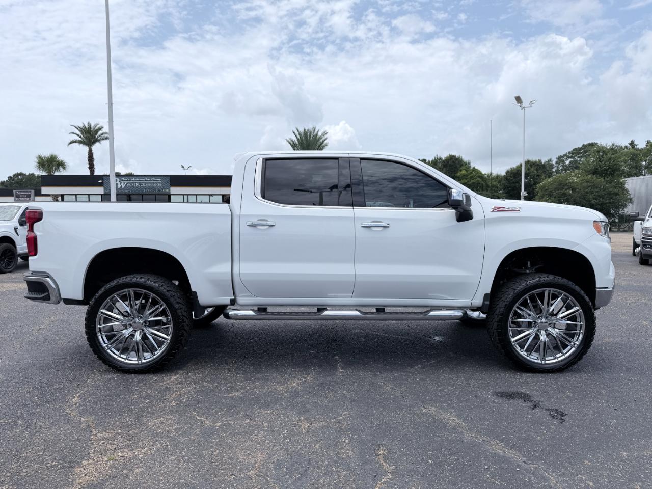 Chevrolet Silverado 1500 4WD Crew Cab 147" LTZ 2024