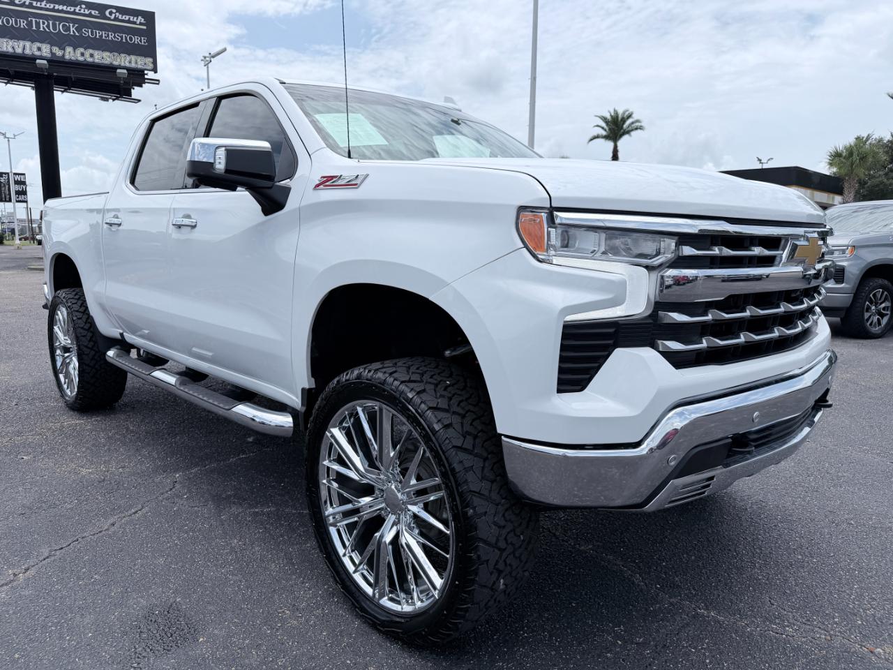 Chevrolet Silverado 1500 4WD Crew Cab 147" LTZ 2024