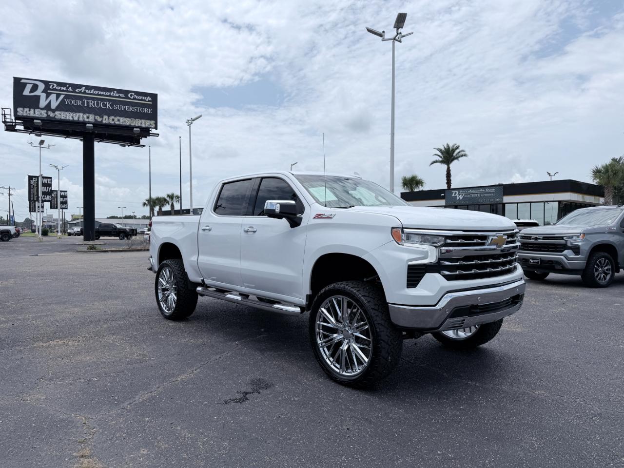 Chevrolet Silverado 1500 4WD Crew Cab 147" LTZ 2024