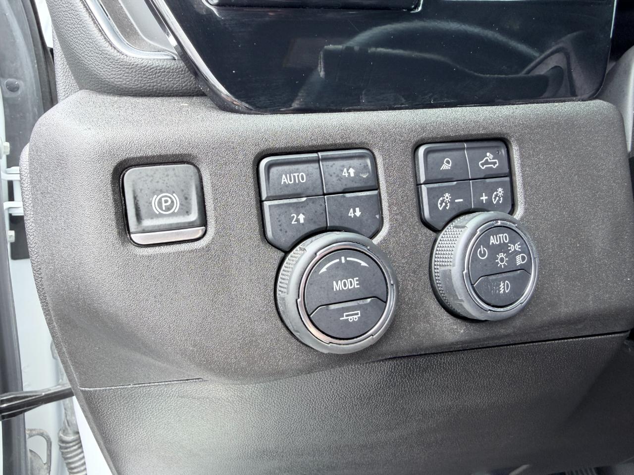 Chevrolet Silverado 1500 4WD Crew Cab 147" LTZ 2024