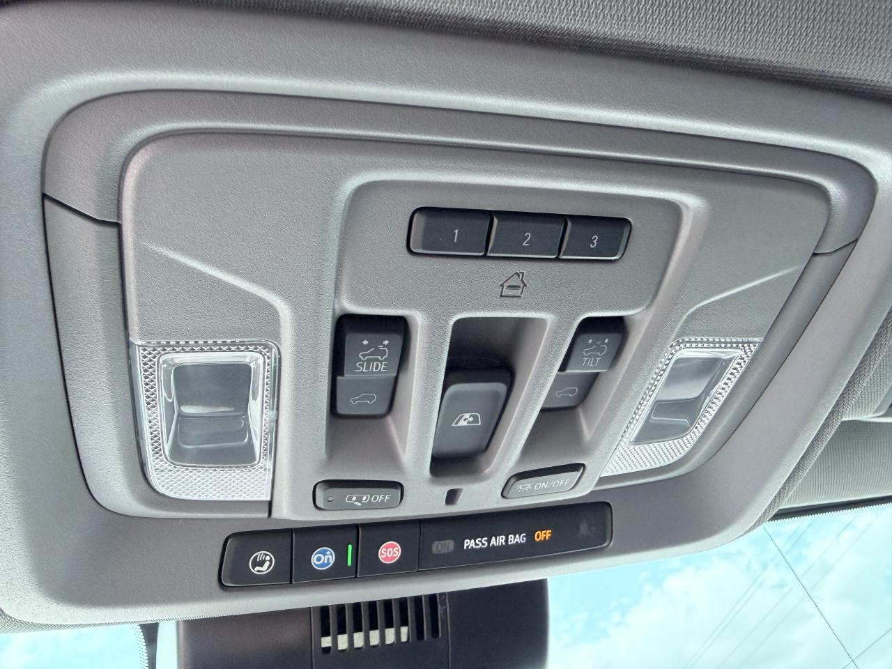Chevrolet Silverado 1500 4WD Crew Cab 147" LTZ 2024
