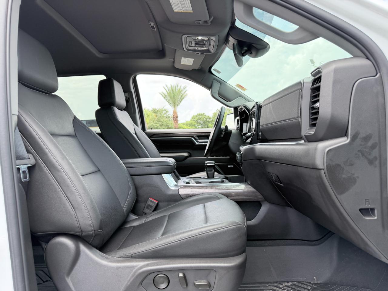 Chevrolet Silverado 1500 4WD Crew Cab 147" LTZ 2024