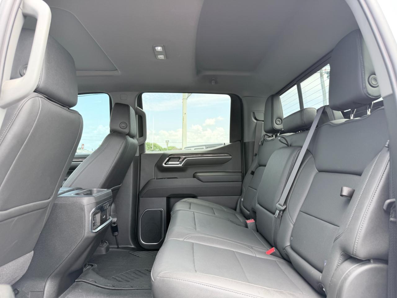 Chevrolet Silverado 1500 4WD Crew Cab 147" LTZ 2024