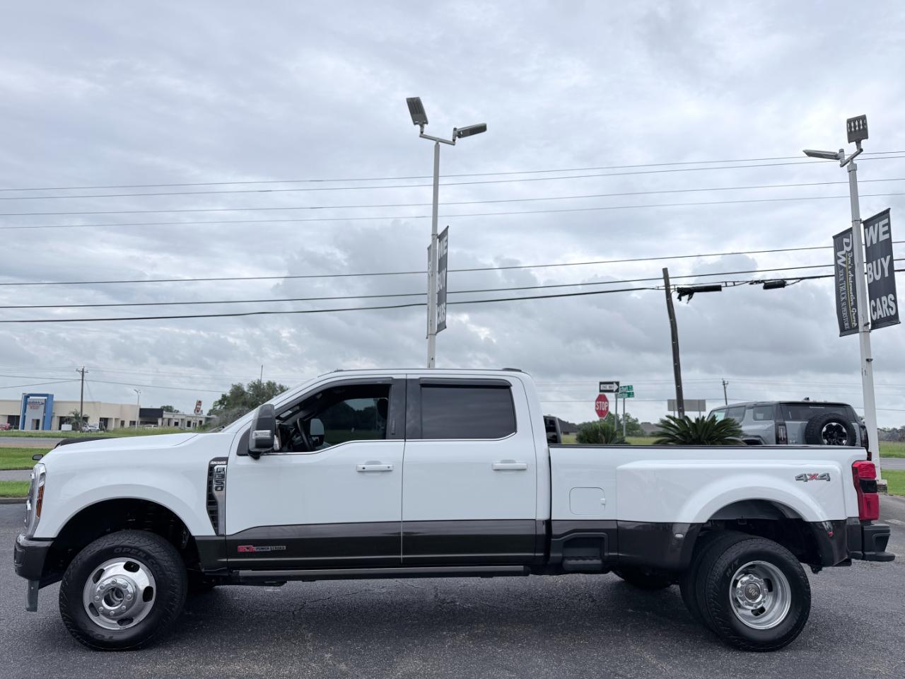 Ford Super Duty F-350 DRW King Ranch 4WD Crew Cab 8' Box 2024