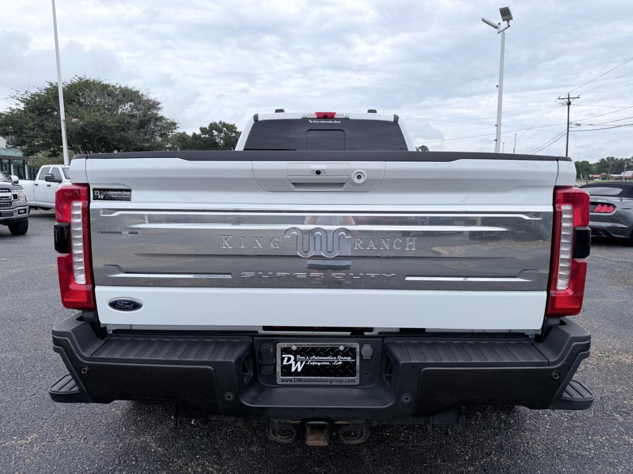 Ford Super Duty F-350 DRW King Ranch 4WD Crew Cab 8' Box 2024