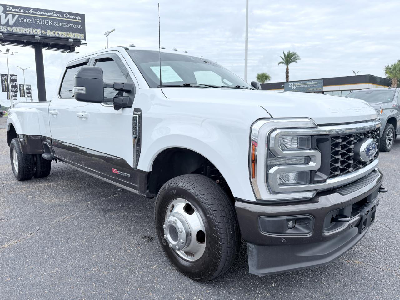 Ford Super Duty F-350 DRW King Ranch 4WD Crew Cab 8' Box 2024