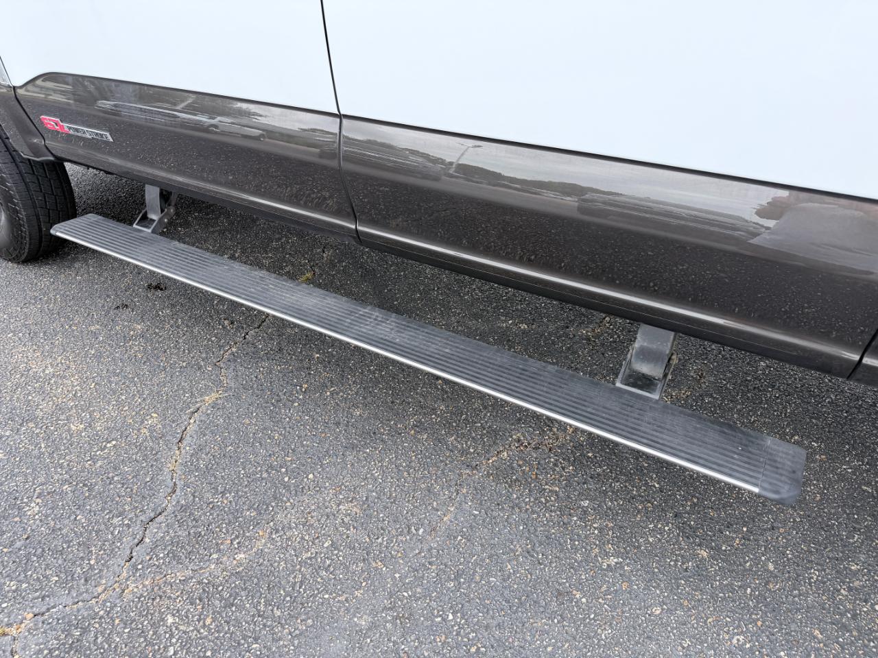 Ford Super Duty F-350 DRW King Ranch 4WD Crew Cab 8' Box 2024