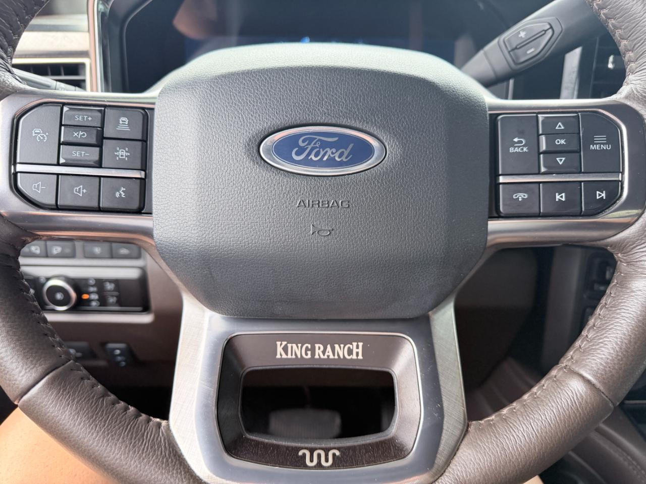 Ford Super Duty F-350 DRW King Ranch 4WD Crew Cab 8' Box 2024