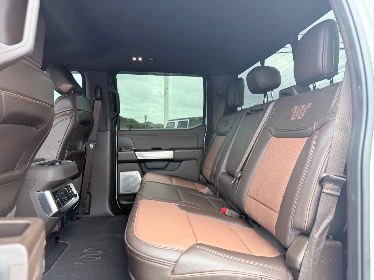 Ford Super Duty F-350 DRW King Ranch 4WD Crew Cab 8' Box 2024