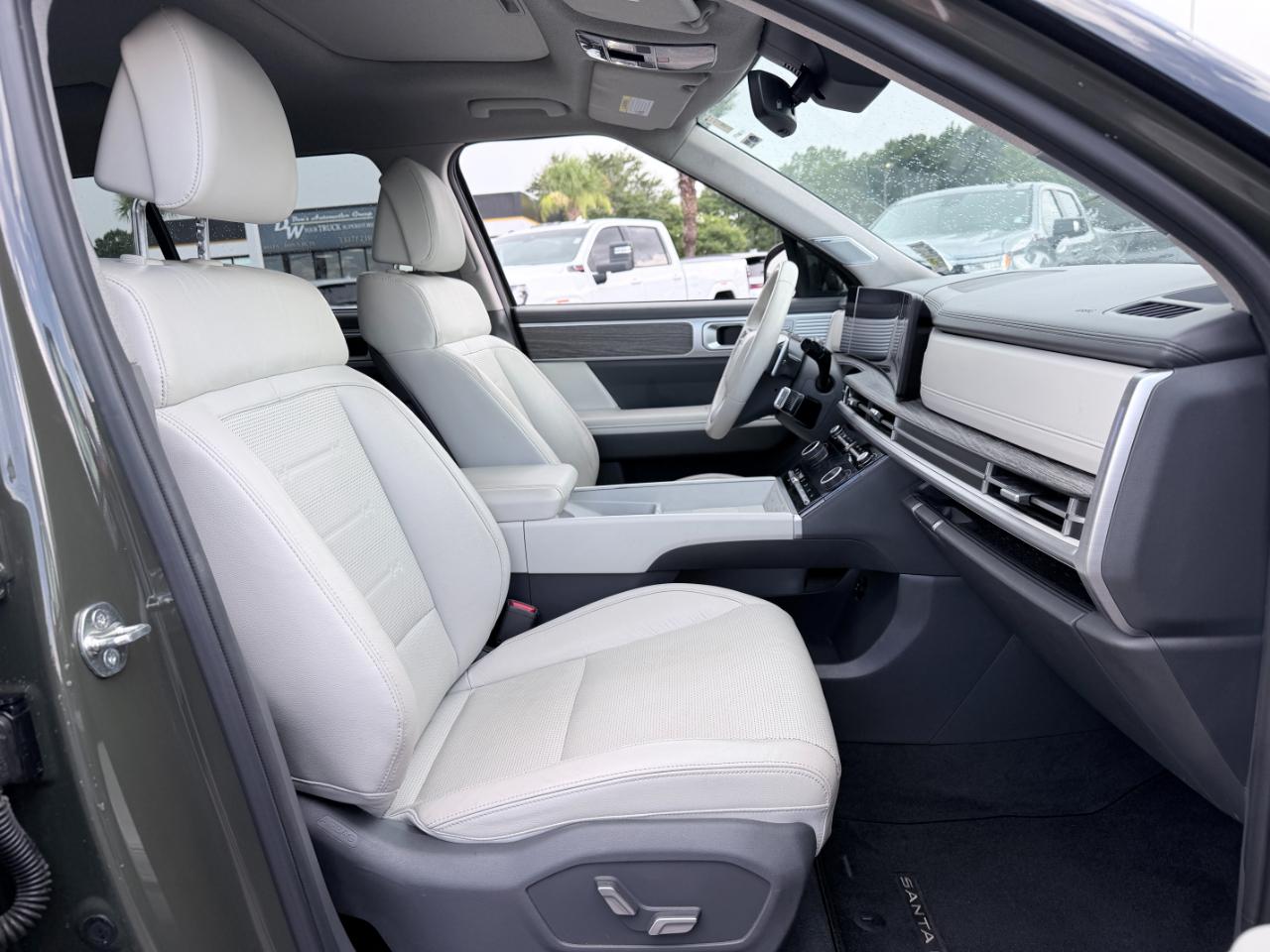 Hyundai Santa Fe Limited FWD 2024