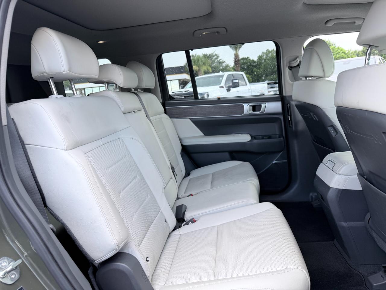 Hyundai Santa Fe Limited FWD 2024