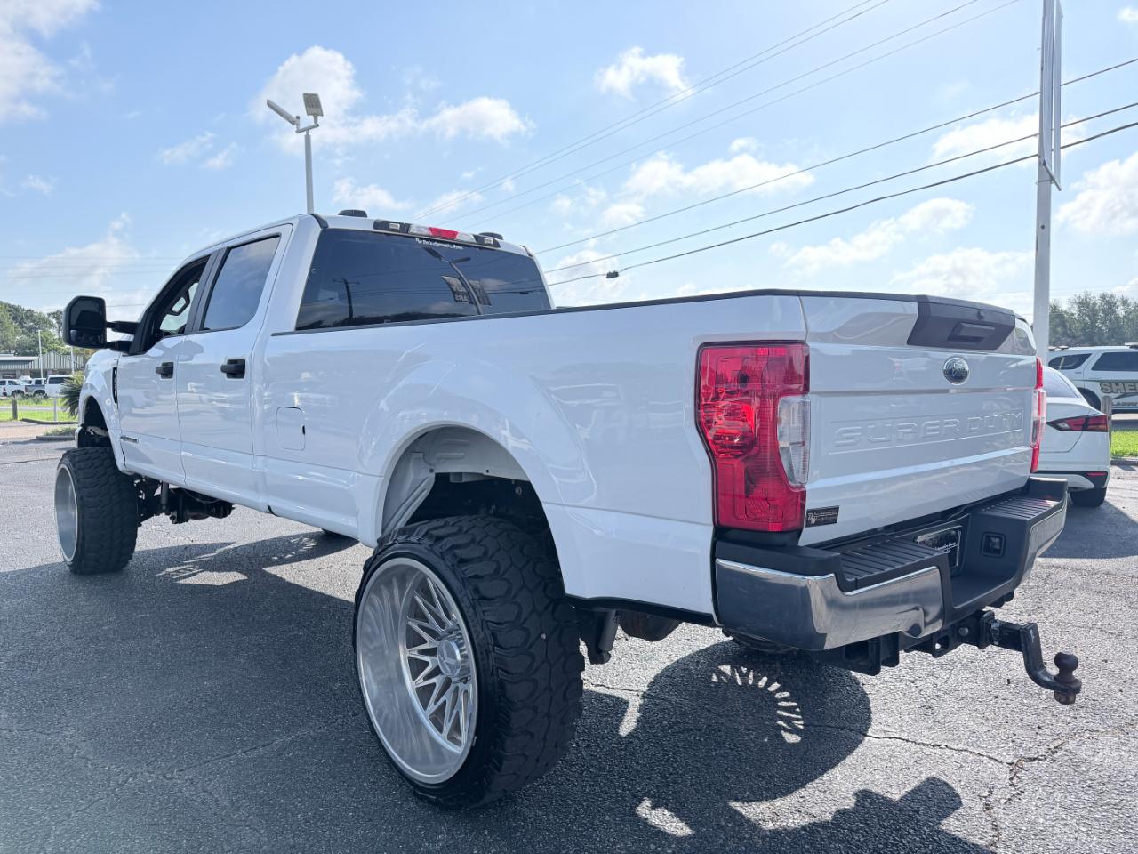 Ford Super Duty F-350 SRW Lariat 4WD Crew Cab 8' Box 2021