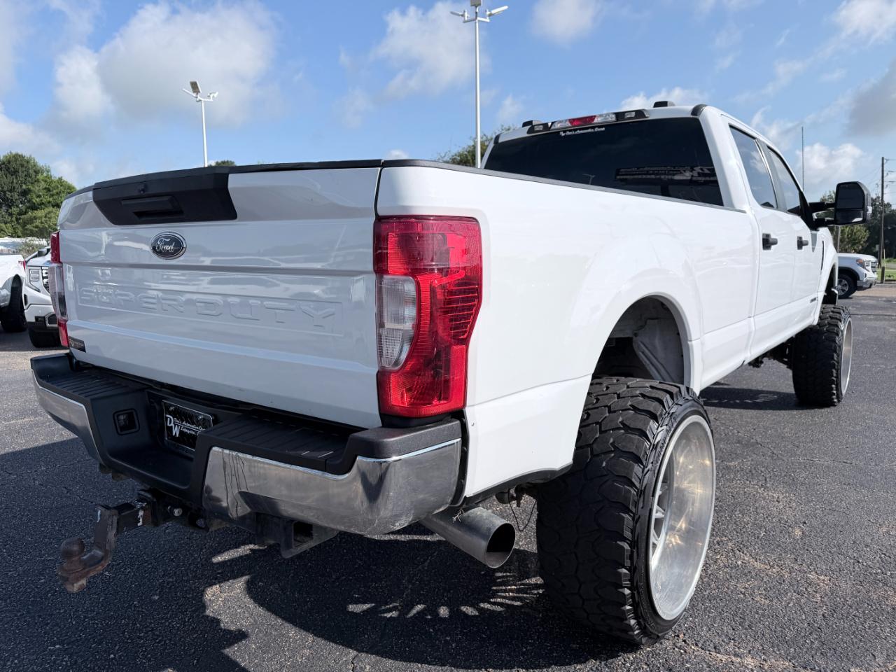 Ford Super Duty F-350 SRW Lariat 4WD Crew Cab 8' Box 2021