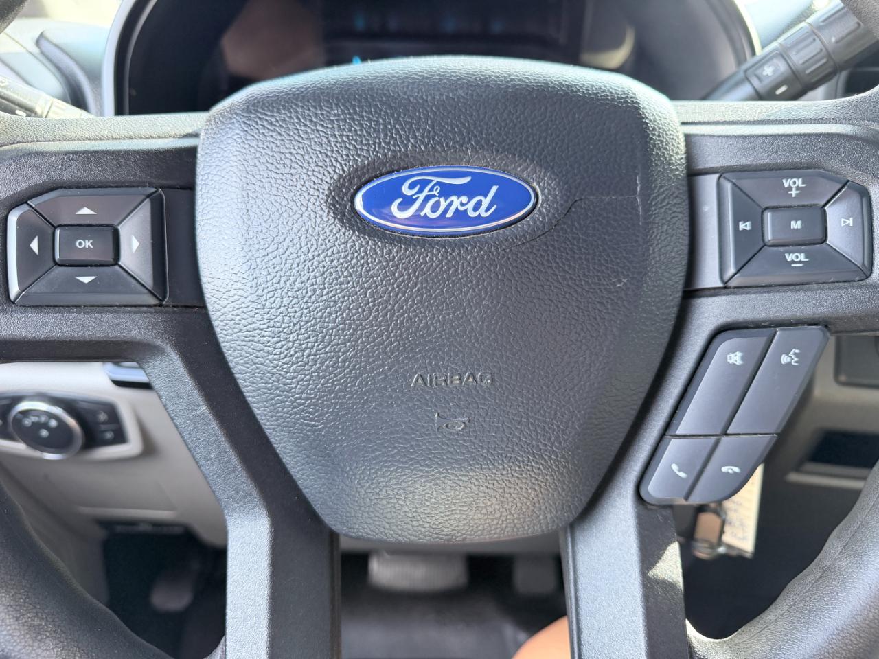Ford Super Duty F-350 SRW Lariat 4WD Crew Cab 8' Box 2021