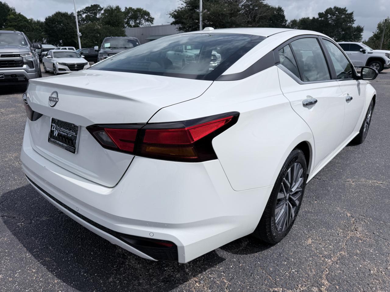 Nissan Altima SV FWD 2025