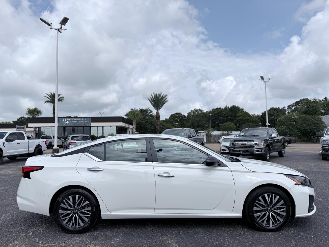 Nissan Altima SV FWD 2025