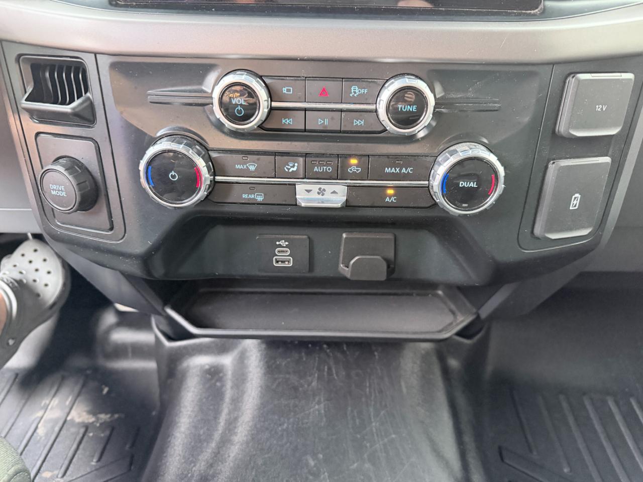 Ford F-150 XLT 2WD SuperCrew 5.5' Box 2025