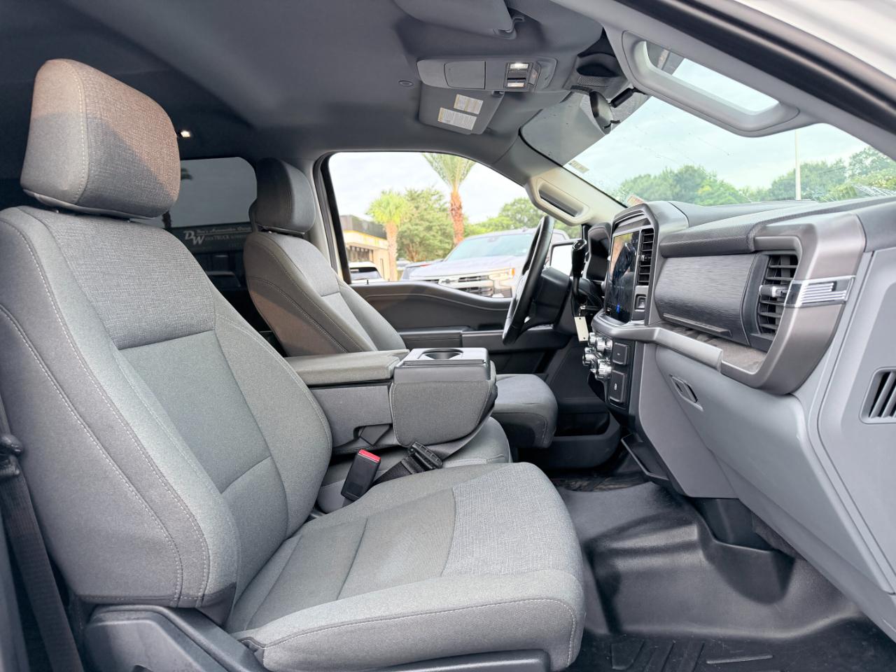 Ford F-150 XLT 2WD SuperCrew 5.5' Box 2025