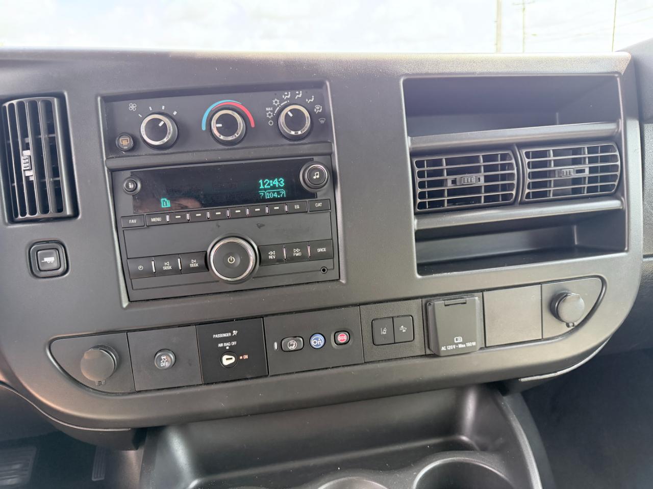 Chevrolet Express Passenger RWD 3500 155" LT 2021