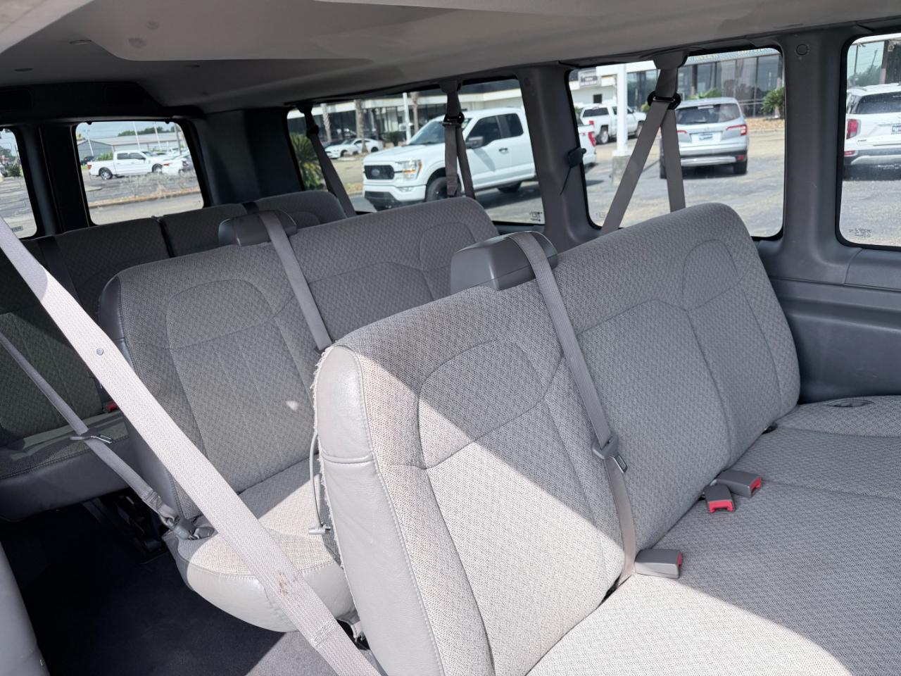 Chevrolet Express Passenger RWD 3500 155" LT 2021