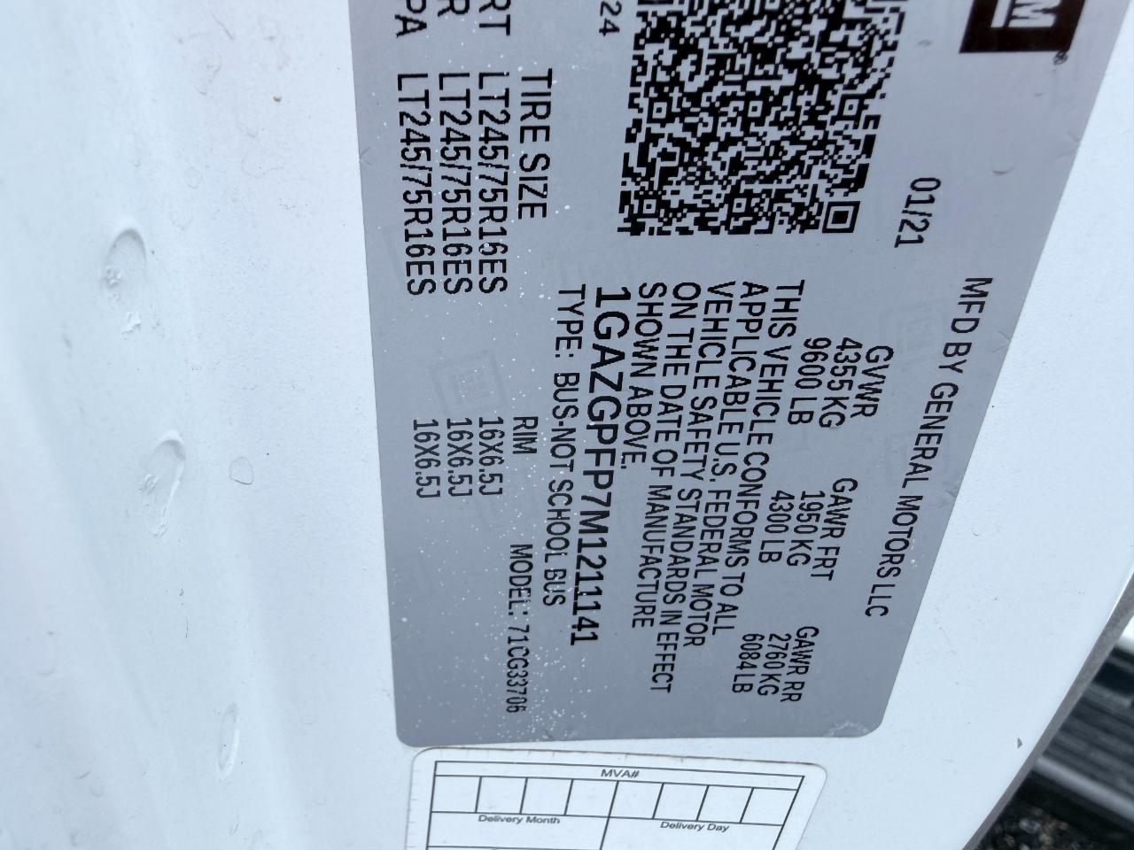 Chevrolet Express Passenger RWD 3500 155" LT 2021