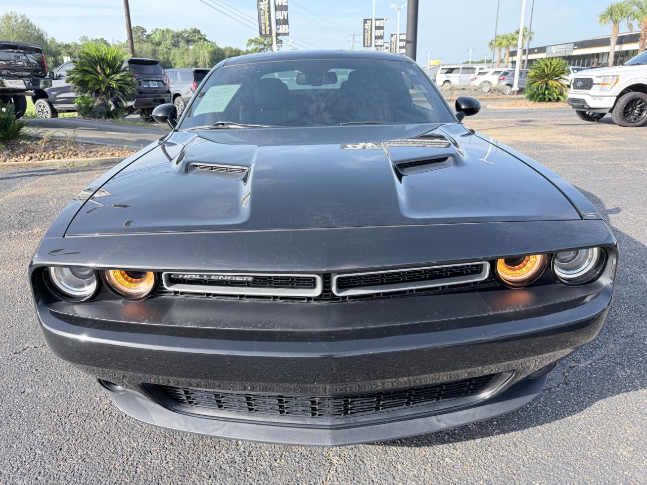 Dodge Challenger SXT RWD 2023