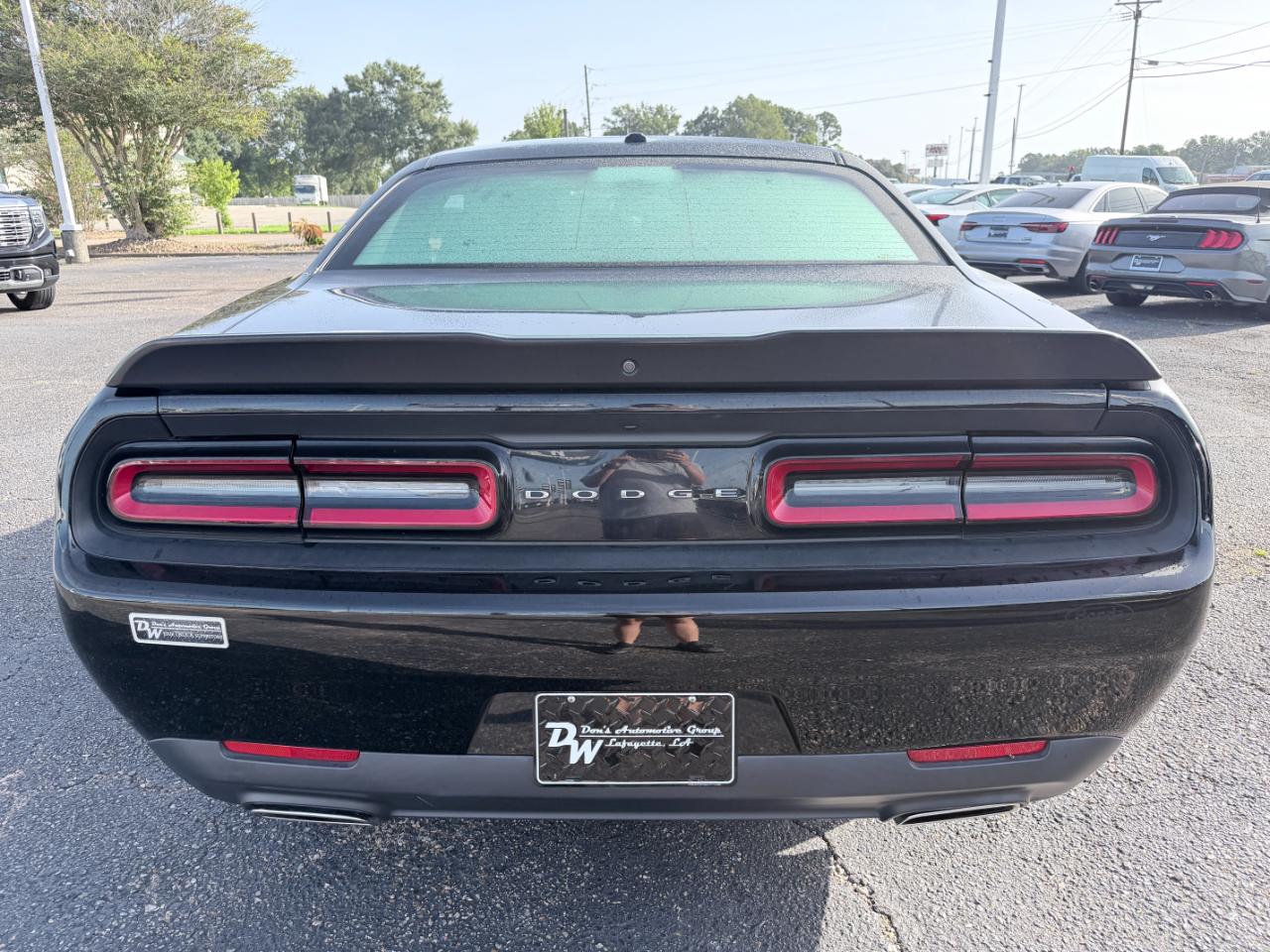 Dodge Challenger SXT RWD 2023