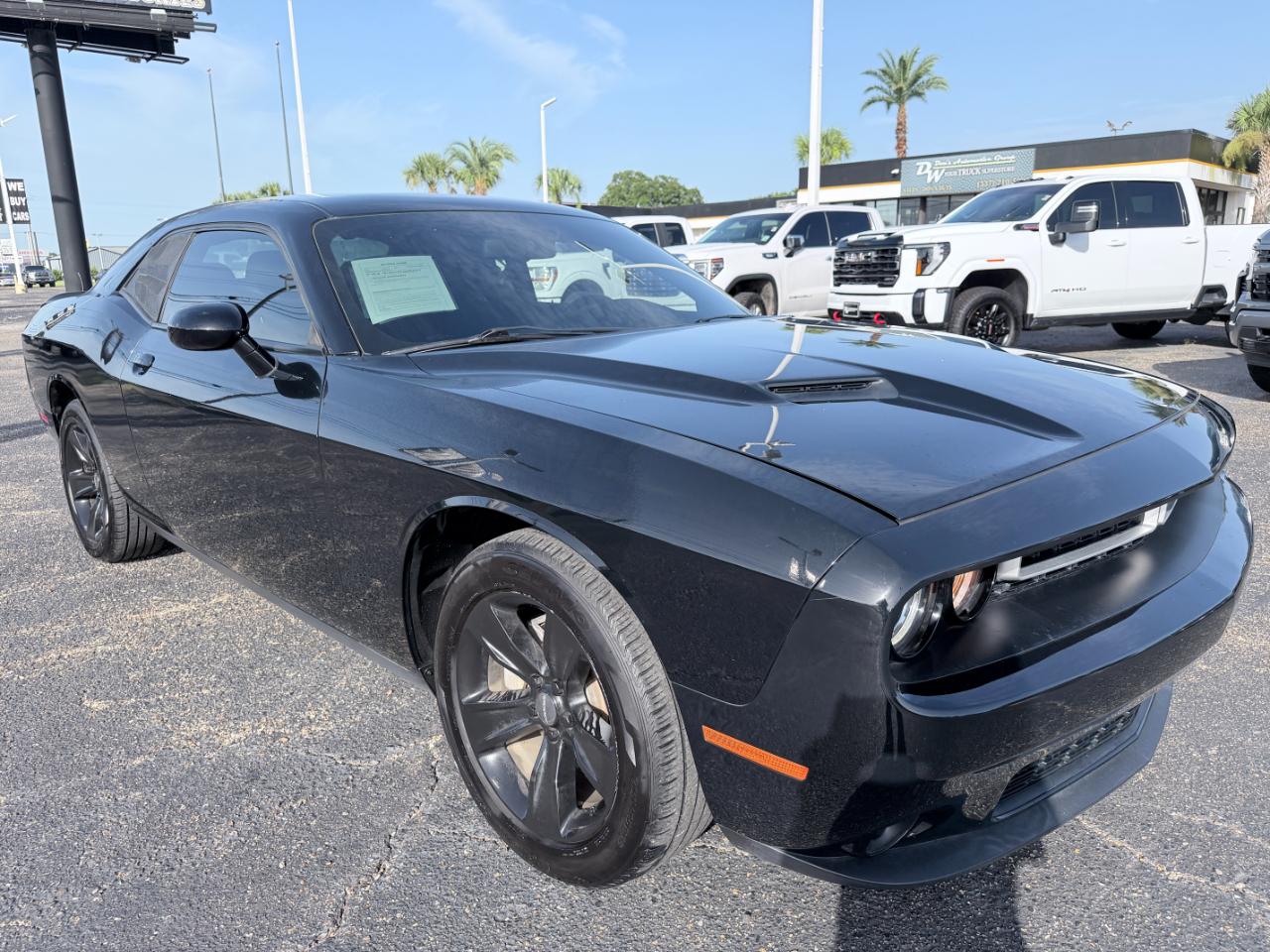 Dodge Challenger SXT RWD 2023