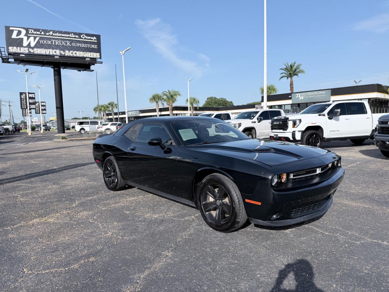 Dodge Challenger SXT RWD 2023