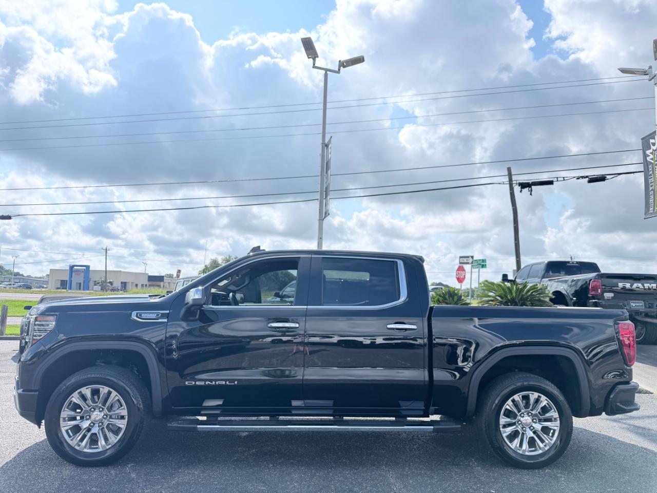 GMC Sierra 1500 2WD Crew Cab 147" Denali 2024