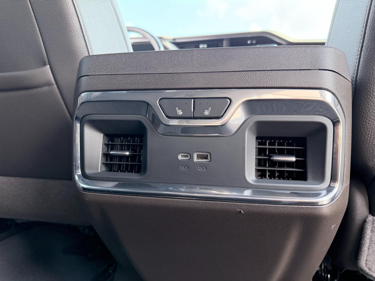 GMC Sierra 1500 2WD Crew Cab 147" Denali 2024