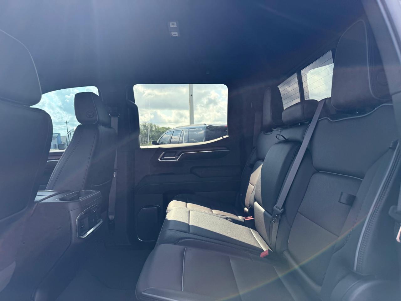 GMC Sierra 1500 2WD Crew Cab 147" Denali 2024