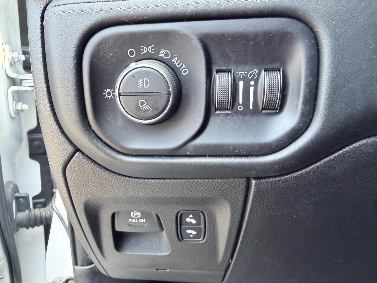 RAM 1500 Limited 4x4 Crew Cab 5'7" Box 2019