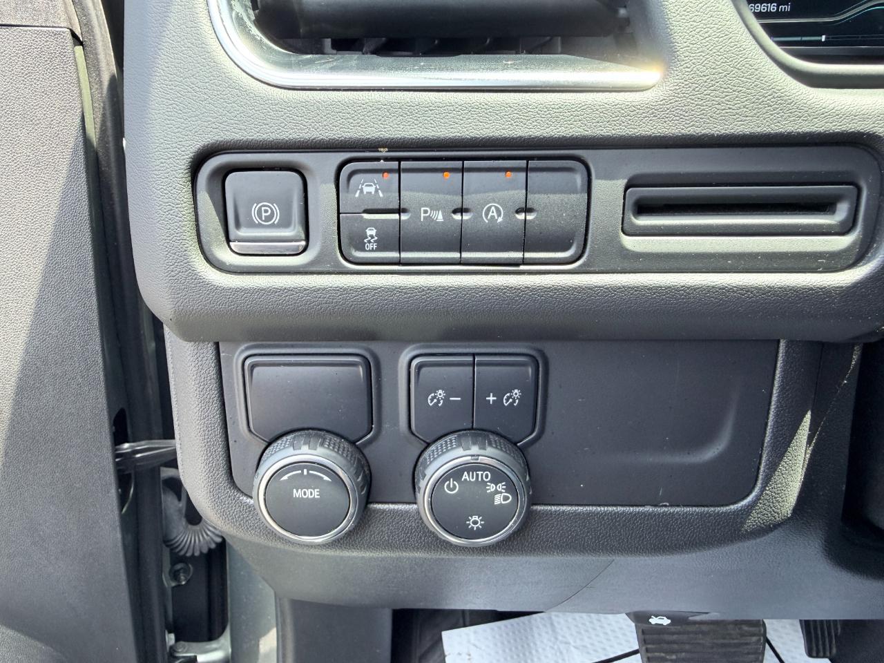 Chevrolet Tahoe 2WD 4dr Premier 2024