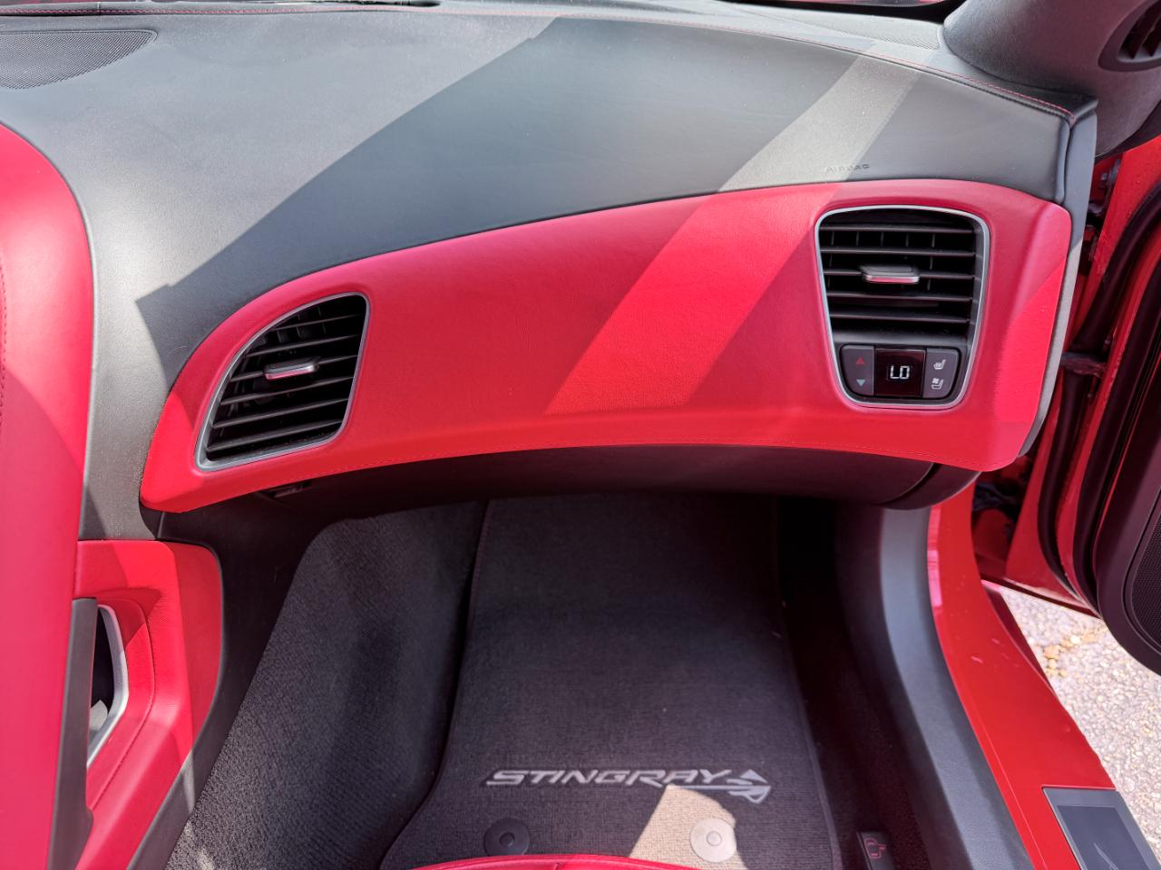 Chevrolet Corvette 2dr Stingray Z51 Cpe w/3LT 2015