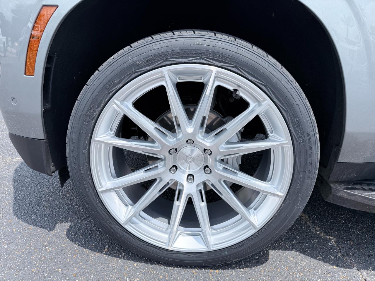 Chevrolet Tahoe 2WD 4dr Premier 2025