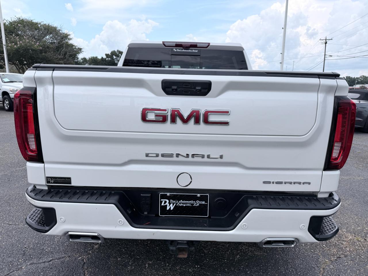 GMC Sierra 1500 4WD Crew Cab 147" Denali 2025
