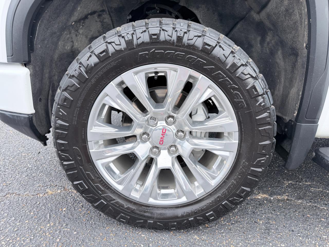 GMC Sierra 1500 4WD Crew Cab 147" Denali 2025