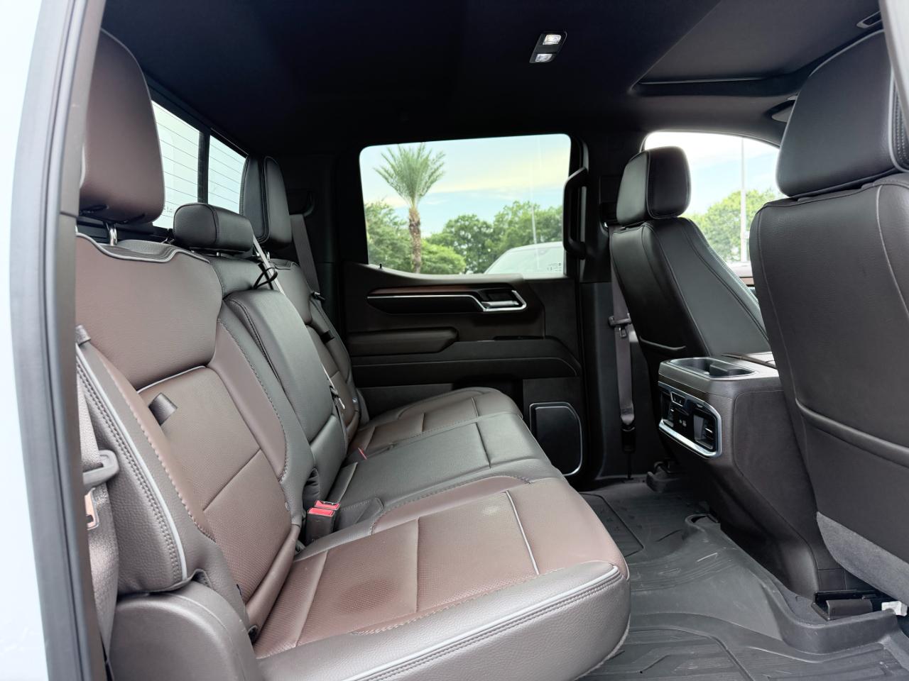 GMC Sierra 1500 4WD Crew Cab 147" Denali 2025