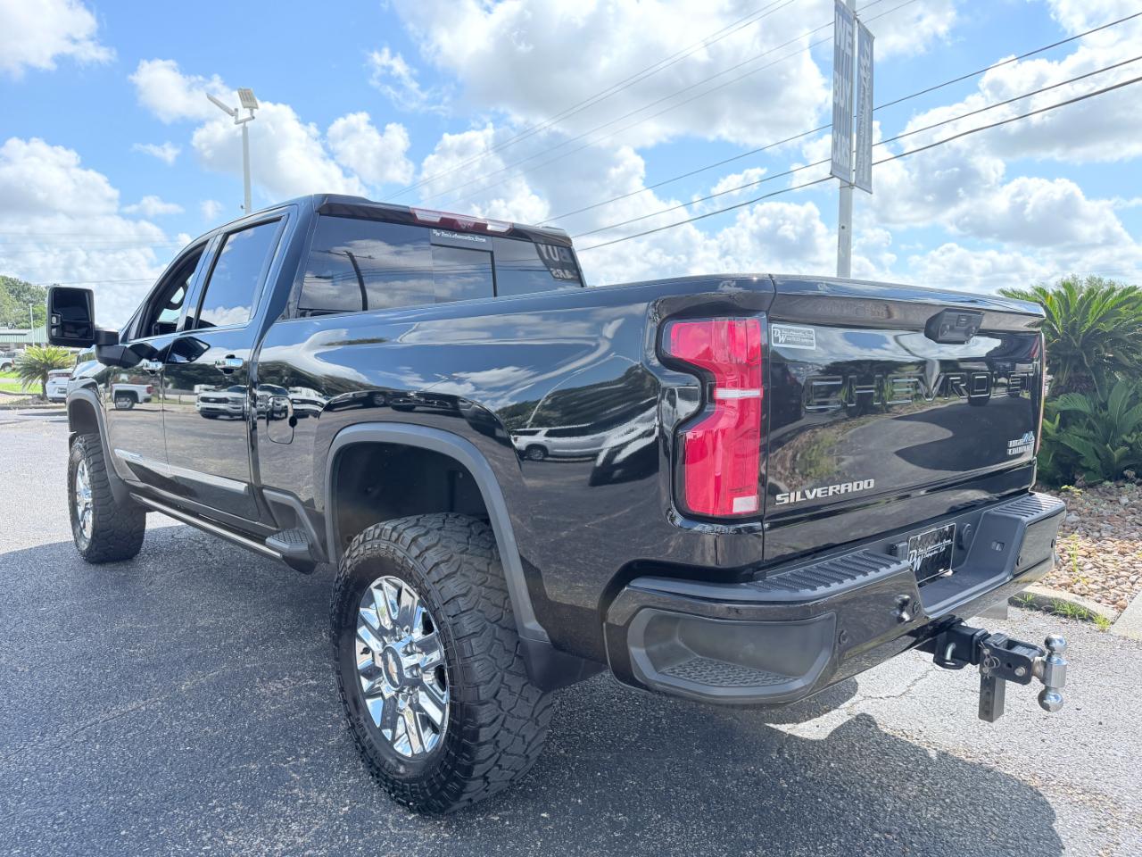 Chevrolet Silverado 2500HD 4WD Crew Cab 159" High Country 2024