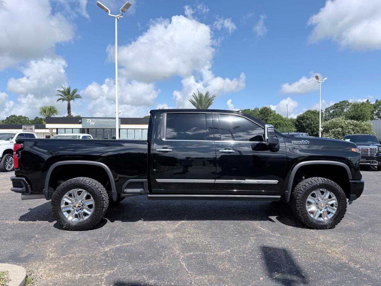 Chevrolet Silverado 2500HD 4WD Crew Cab 159" High Country 2024