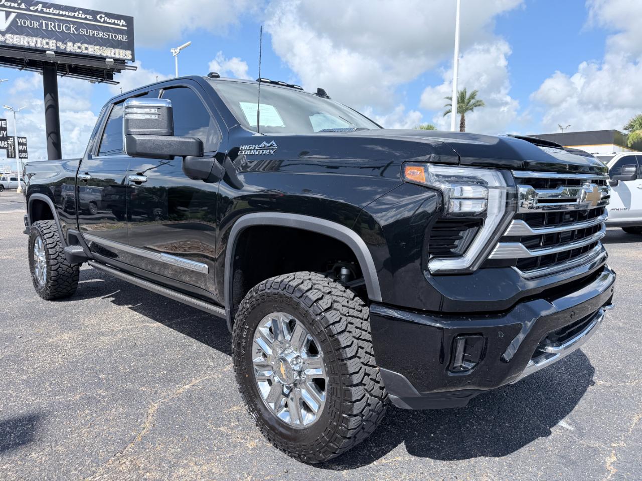 Chevrolet Silverado 2500HD 4WD Crew Cab 159" High Country 2024