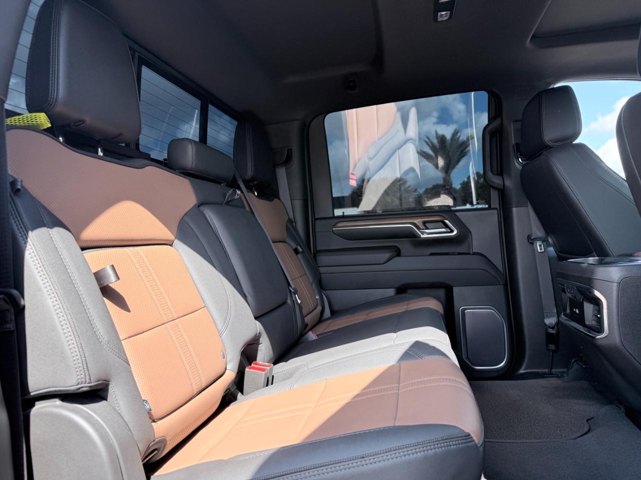 Chevrolet Silverado 2500HD 4WD Crew Cab 159" High Country 2024