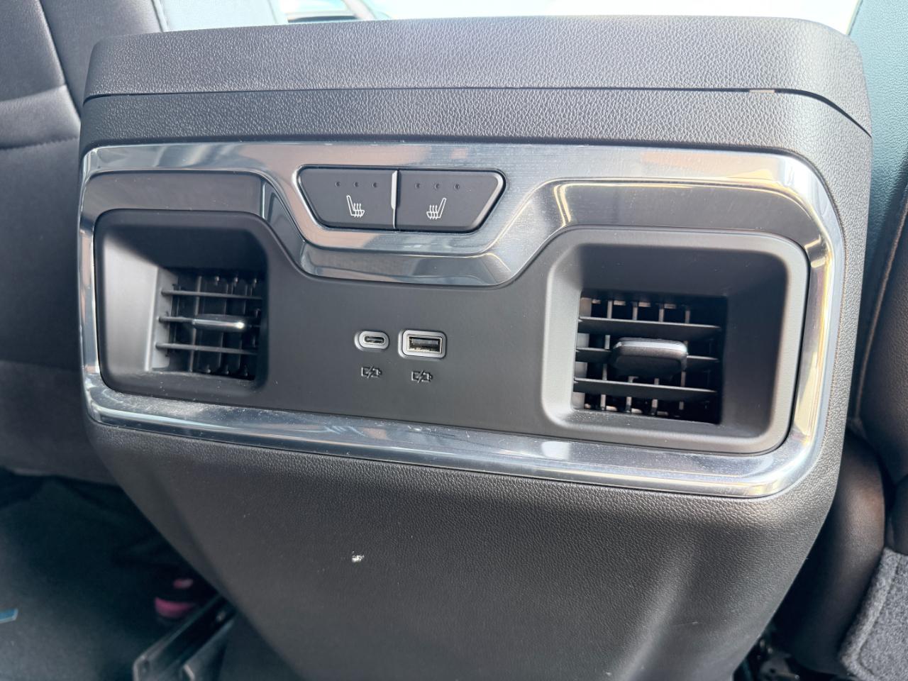Chevrolet Silverado 2500HD 4WD Crew Cab 159" High Country 2024