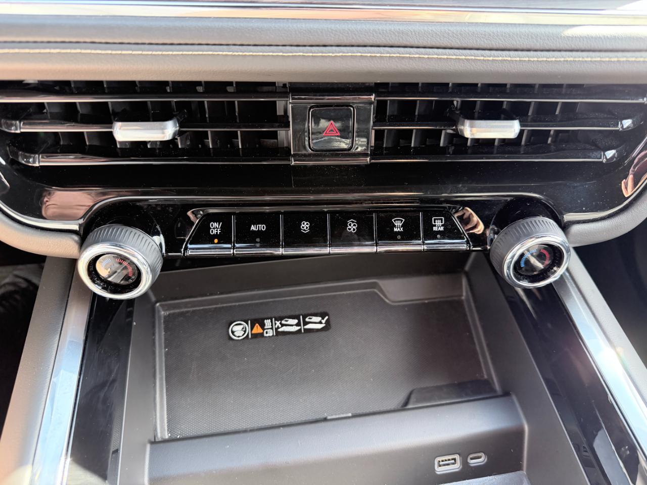 Chevrolet Tahoe 4WD 4dr Premier 2025