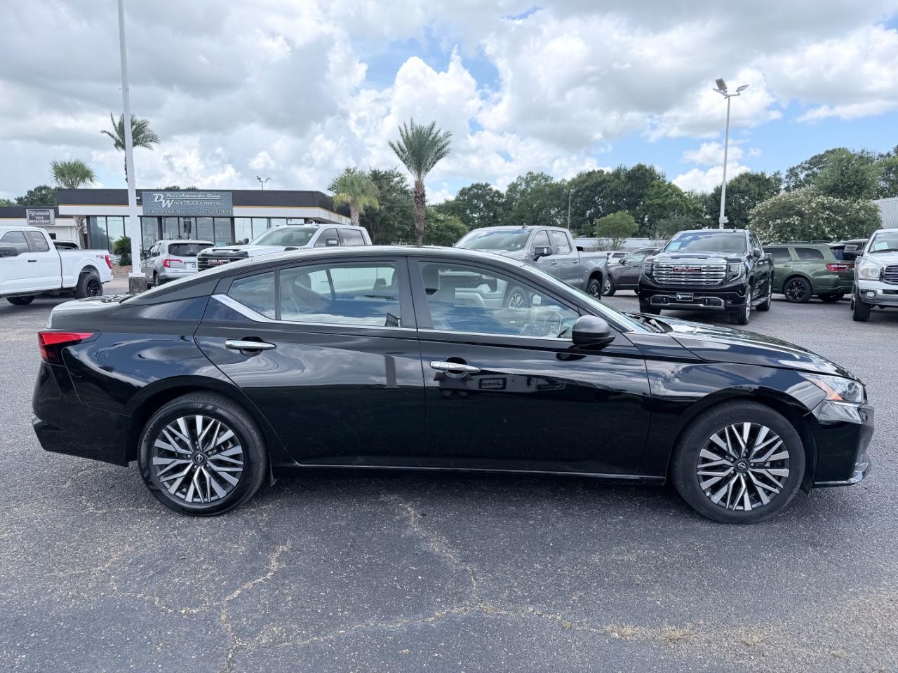 Nissan Altima SV FWD 2025