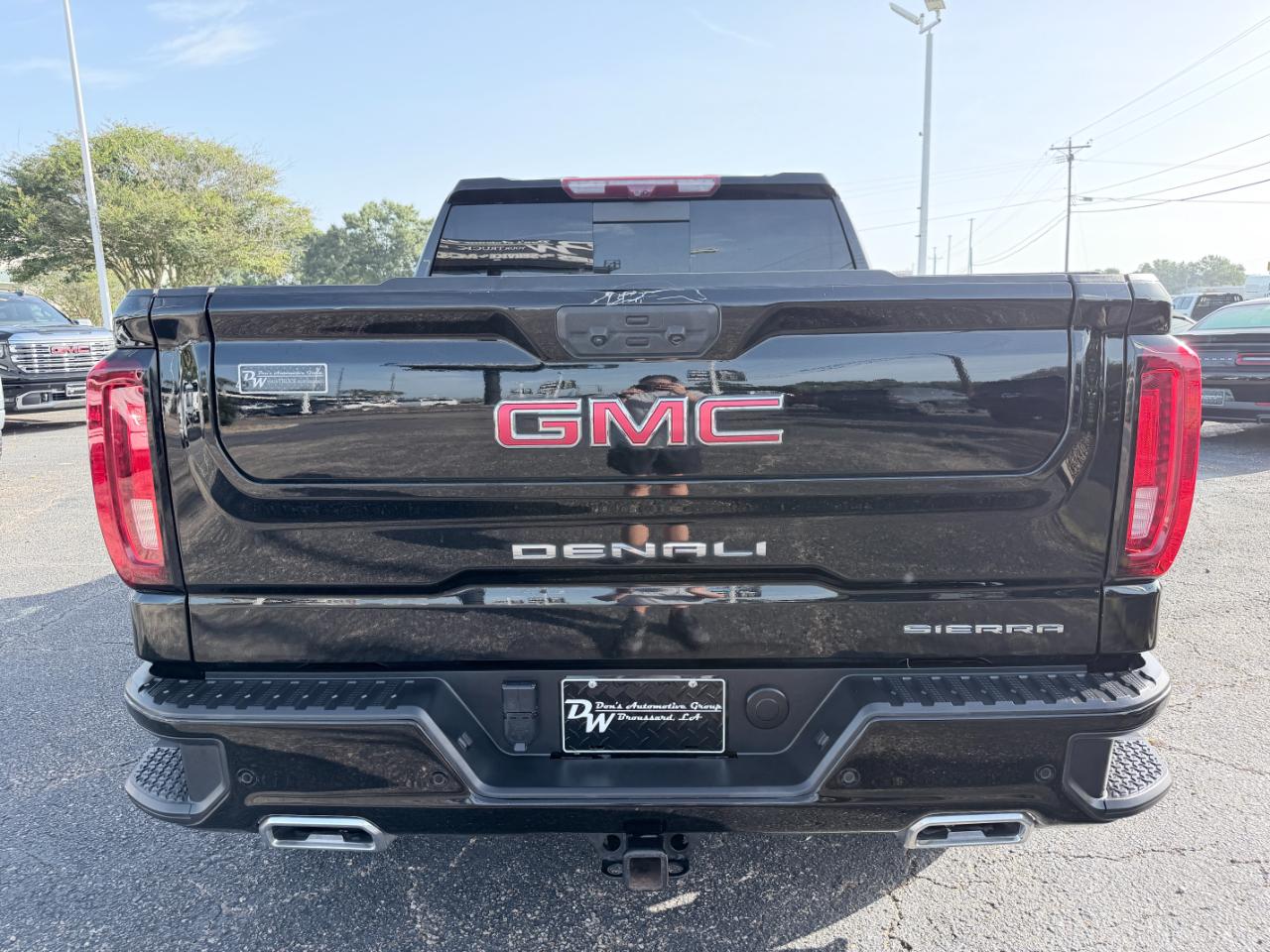 GMC Sierra 1500 4WD Crew Cab 147" Denali 2024