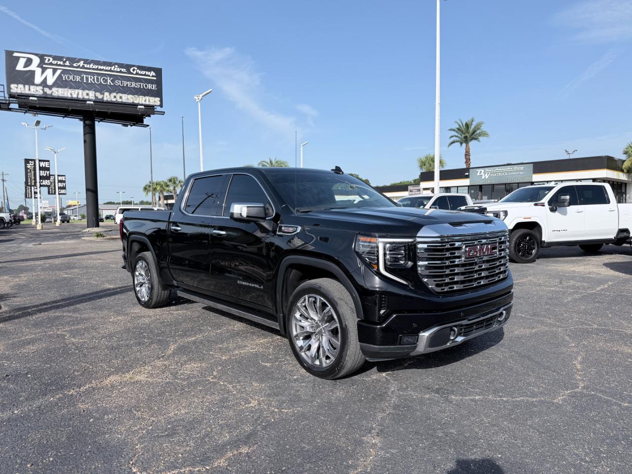 GMC Sierra 1500 4WD Crew Cab 147" Denali 2024