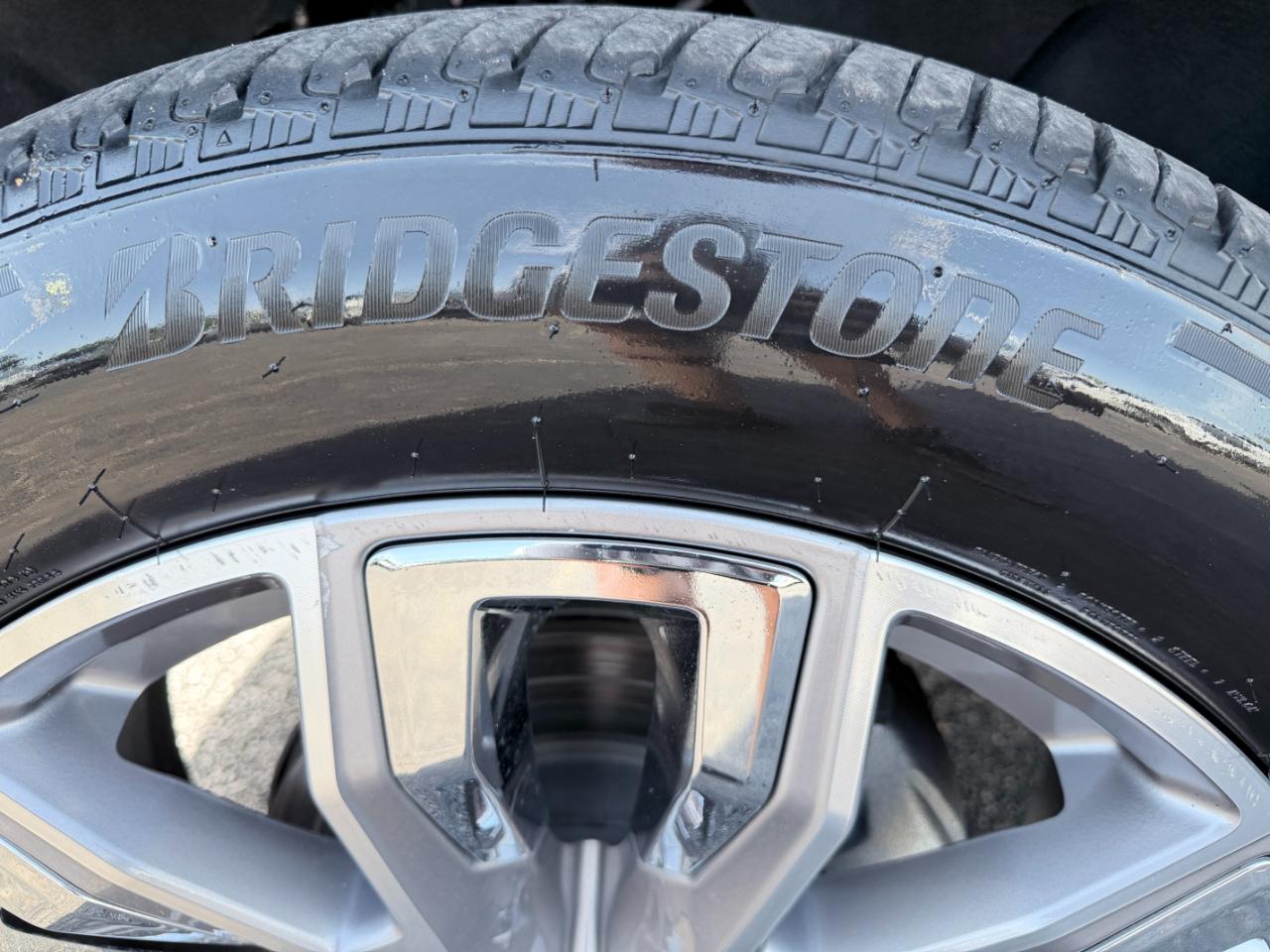 GMC Sierra 1500 4WD Crew Cab 147" Denali 2024